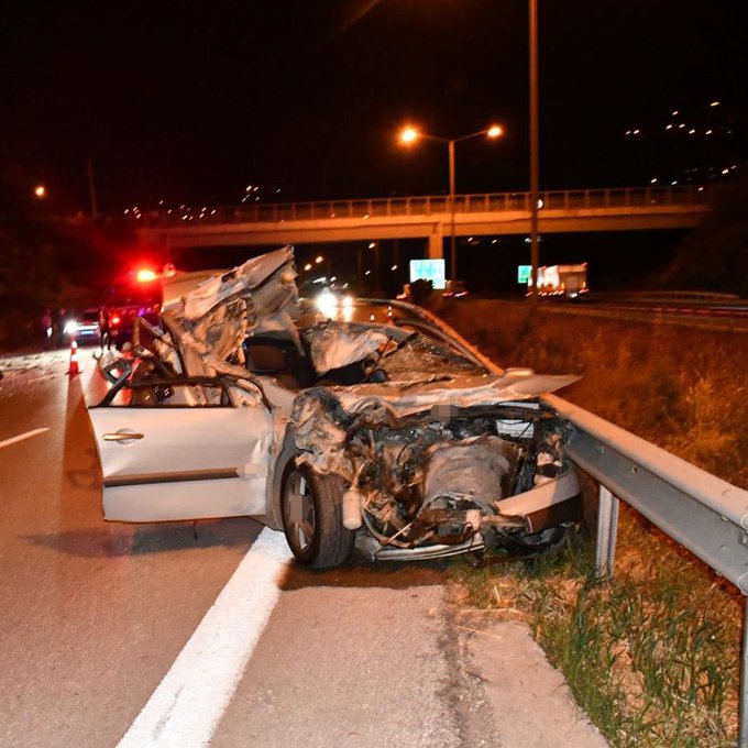 Hatay İskenderun'da Tıra Çarpan Otomobildeki Genç Kız Öldü