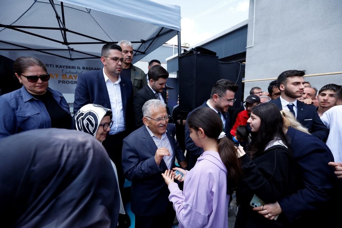 AK Parti Kayseri Teşkilatı Bayramlaştı