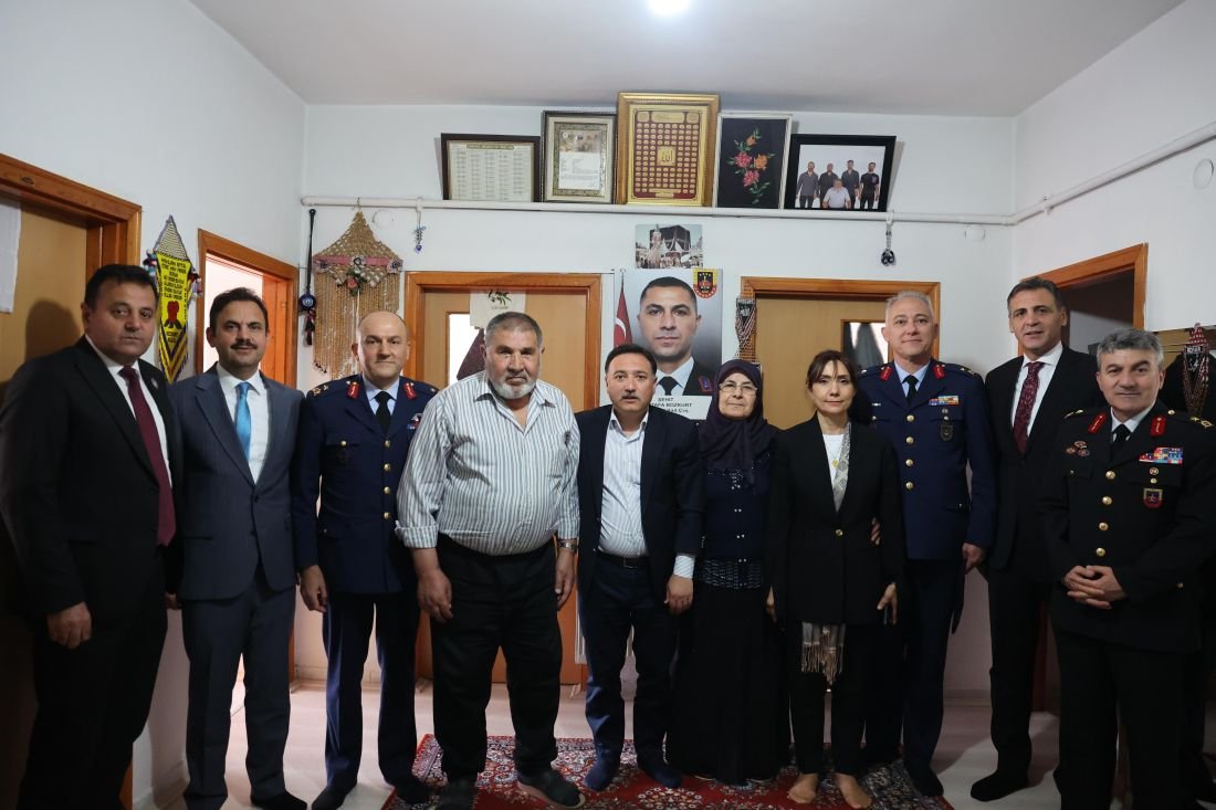 Vali Gökmen Çiçek’ten Şehit Ailelerine Bayram Ziyareti