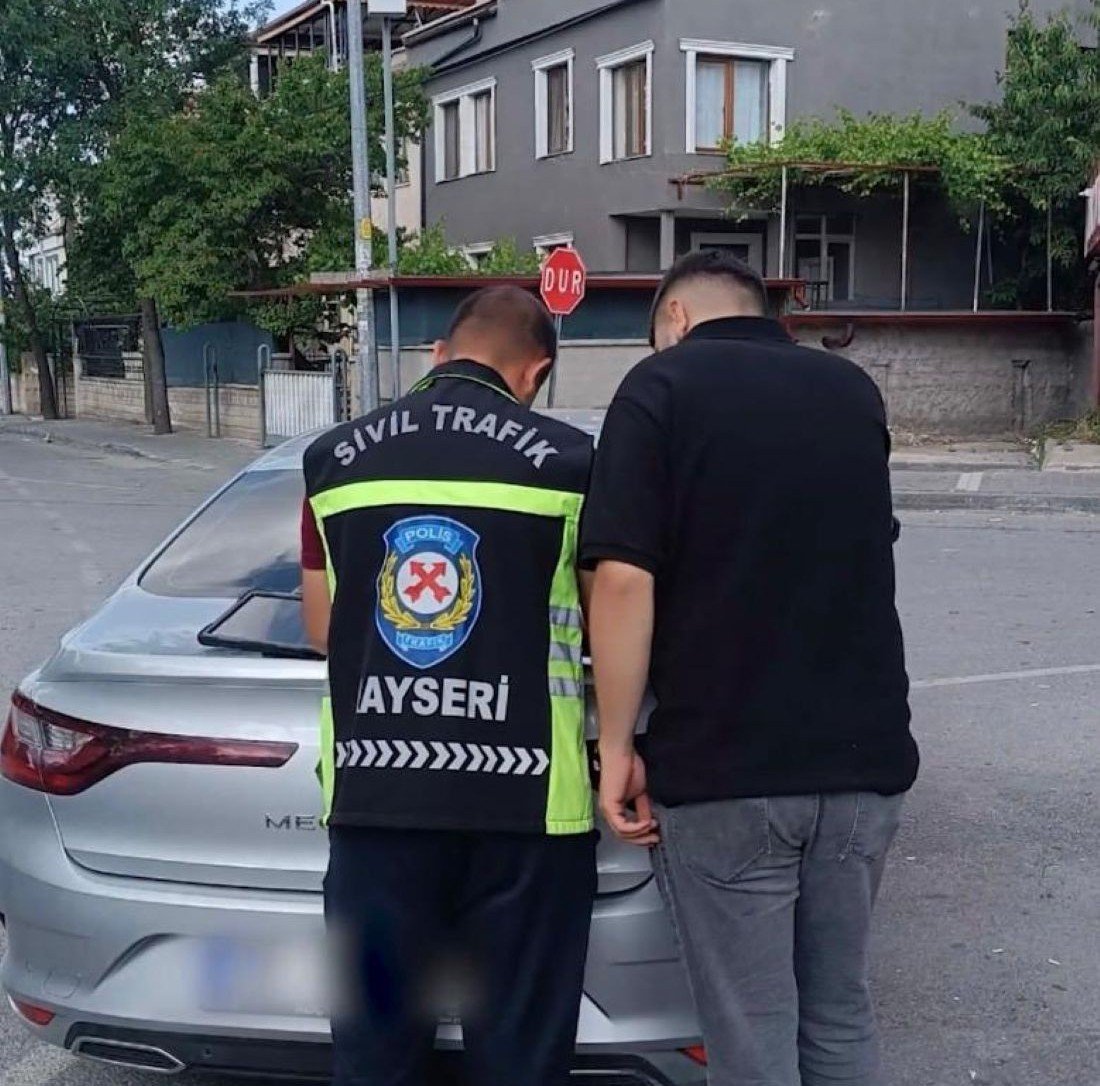 Kayseri'de Trafik Kurallarını İhlal Eden Motosikletliye Ağır Yaptırım