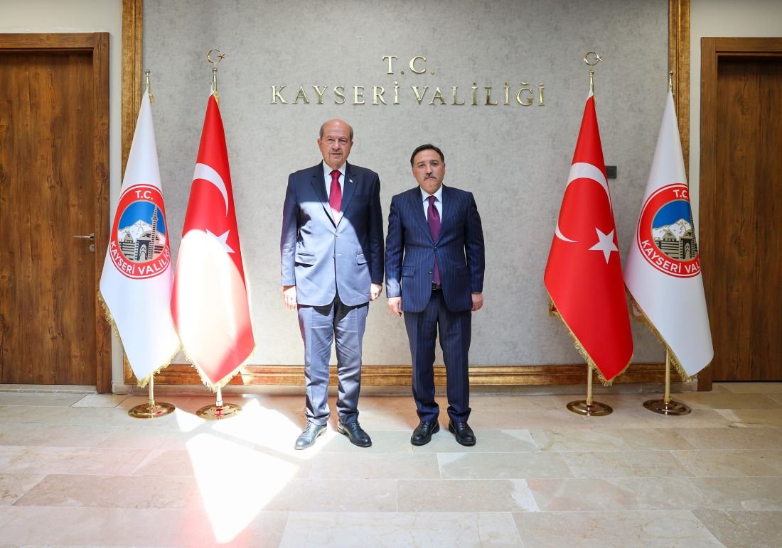KKTC Cumhurbaşkanı Ersin Tatar, Vali Gökmen Çiçek'i Ziyaret Etti