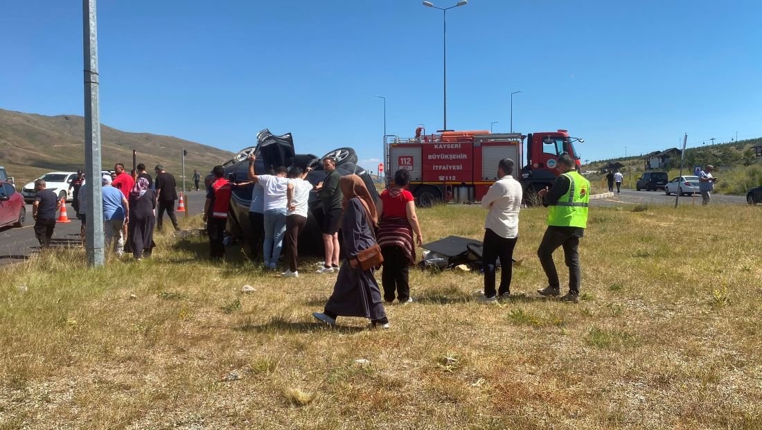 Son Dakika Kayseri Trafik Kazası... Erciyes Yolunda İki Otomobil Çarpıştı: 1 Yaralı