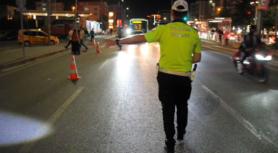 Kayseri’de Huzur Uygulaması: 75 Aranan Şahıs Yakalandı, 899 Araç ve Sürücüye Cezai İşlem
