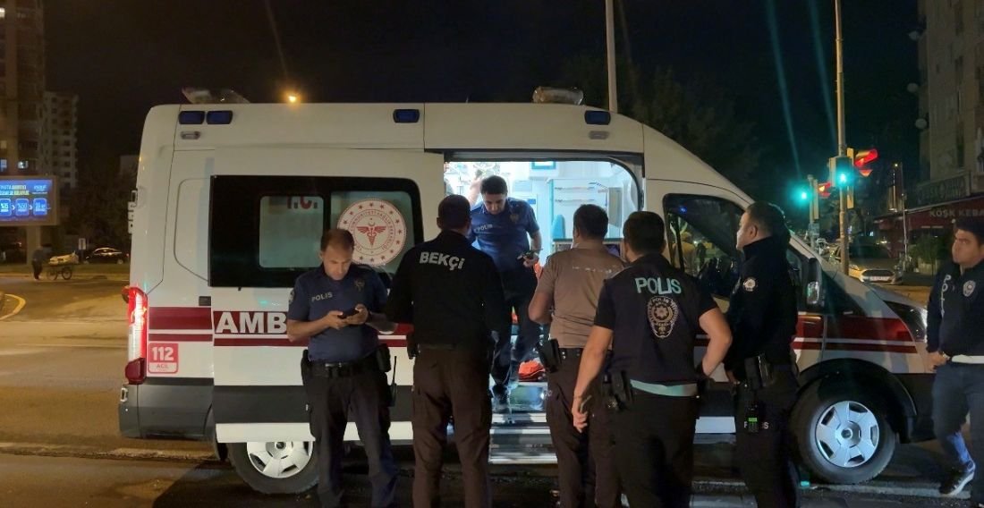 Kayseri'de Şaşkına Çeviren Olay! Silahla Vurulup Tramvaya Sığındı