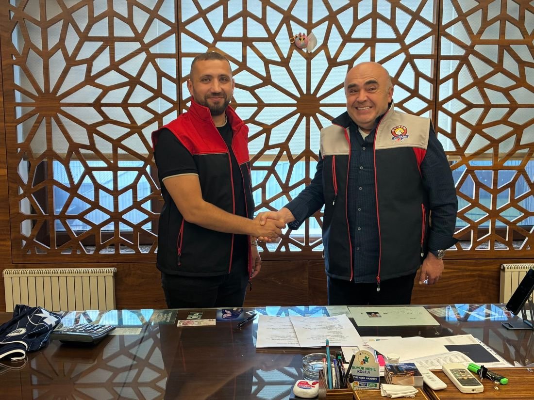 Kayseri'nin İki Önemli Markası Bir Arada...Şahin Sucukları Erciyes 38 FK’ya sponsor oldu