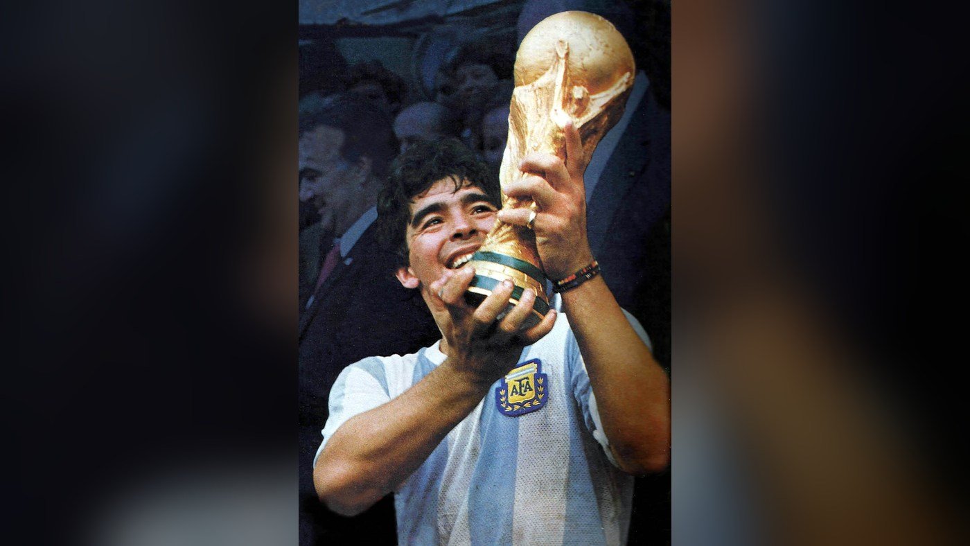 Futbol Efsanesi Maradona’nın ölüm davasında kritik aşama! 7 sağlık çalışanına ağır suçlama