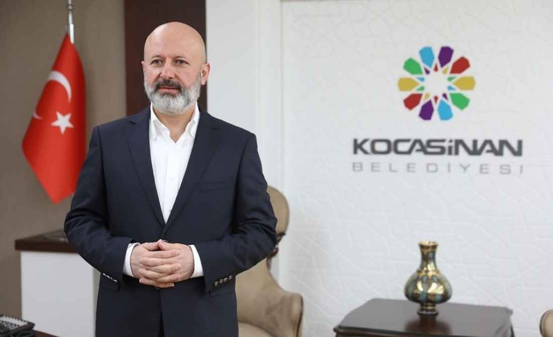 kis-doneminde-basarili-bir-ilaclama-calismasi-yapan-kocasinan-belediyesi-yaz-doneminin-yaklasmasiyla-birlikte-ilaclama-calismalarina-hiz-verdi