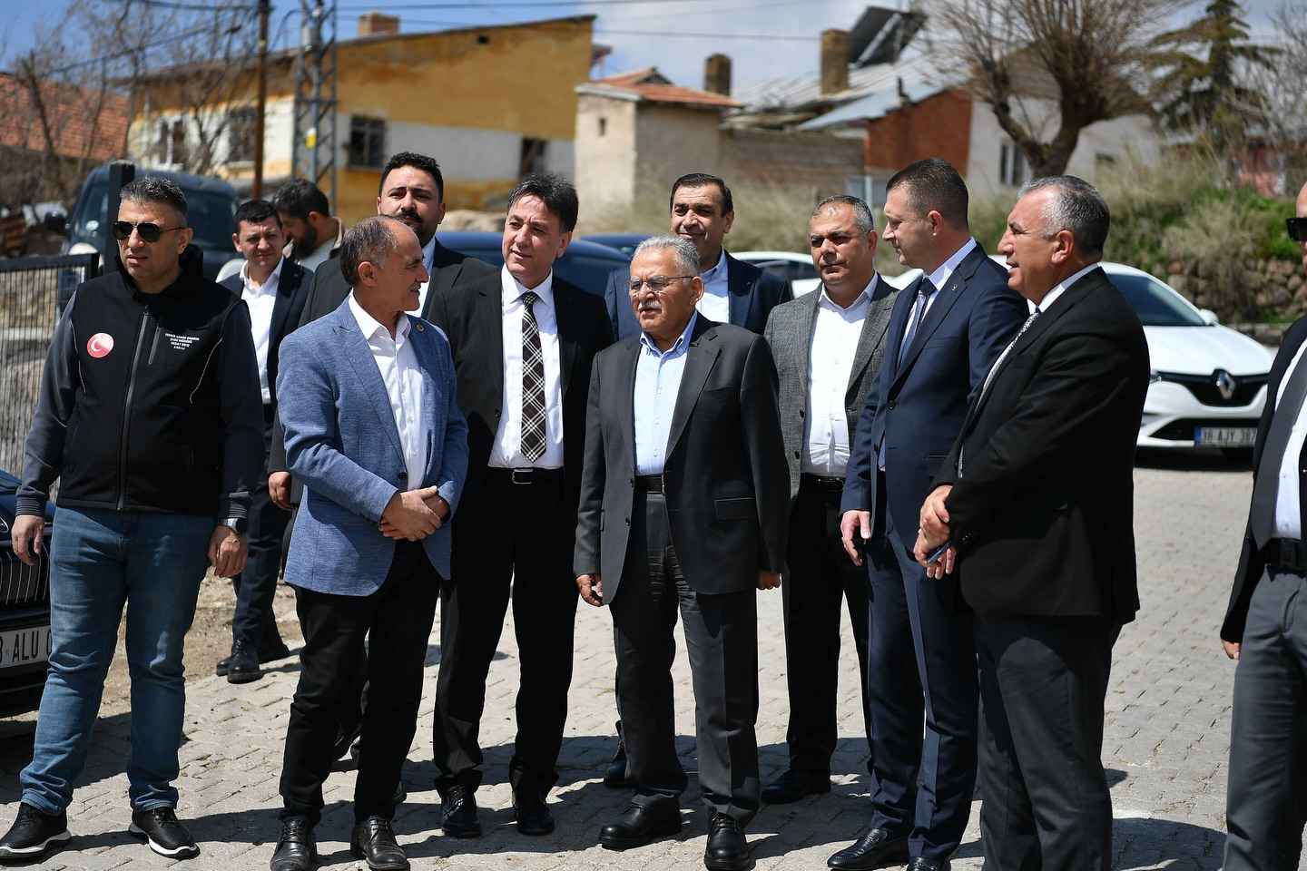 kayseri-buyuksehir-belediye-baskani-dr-memduh-buyukkilic-baba-ocagi-develide-yaklasik-100-milyon-tllik-yatirimla-26-kilometrelik-icme-suyu-altyapisini-tamamladiklari-projeyi-yerince-inceleyerek-kirsal-mahallelerin-50-yillik-su-ihtiyacini-guvence-altina-aldiklarini-acikladi
