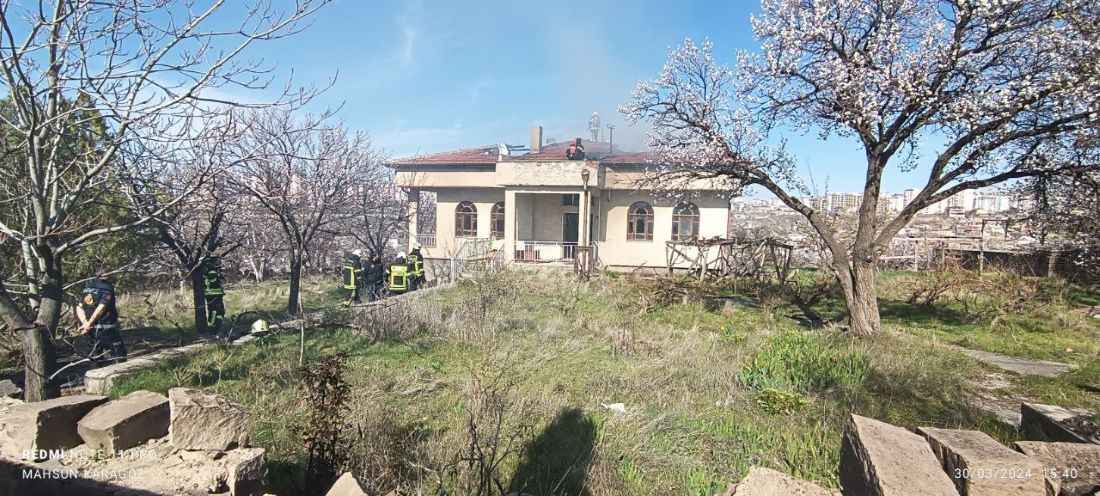 kayserinin-germir-mahallesi-konaklar-mevki-440sokakta-bulunan-mustakil-evde-yangin