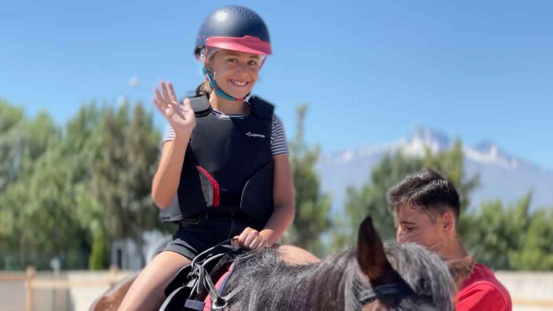 spor-as-bunyesinde-hizmet-veren-geleneksel-sporlar-binicilik-ve-okculuk-tesisinde-9-yas-ve-uzeri-herkesin-faydalanabilecegi-binicilik-egitimleri-yeni-donem-kayitlari-basladi