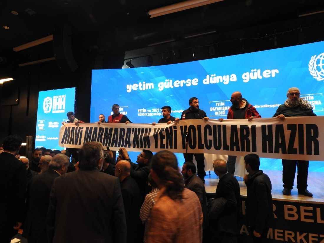 ihh-kayseri-subesi-tarafindan-organize-edilen-yetim-gulerse-dunya-guler-konulu-yetim-dayanisma-gecesine-ihh-genel-baskani-bulent-yildirim-ve-nurettin-yildiz-katildi