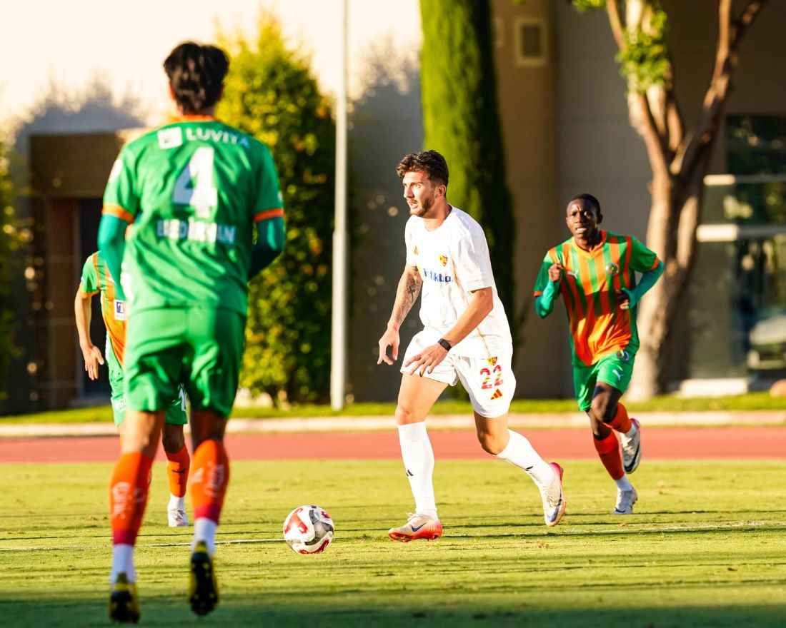 kayserispor-milli-arada-gloria-sports-arenada-alanyaspor-ile-hazirlik-macinda-karsilasti-karsilasma-karsilikli-gollerle-2-2-berabere-sonuclandi