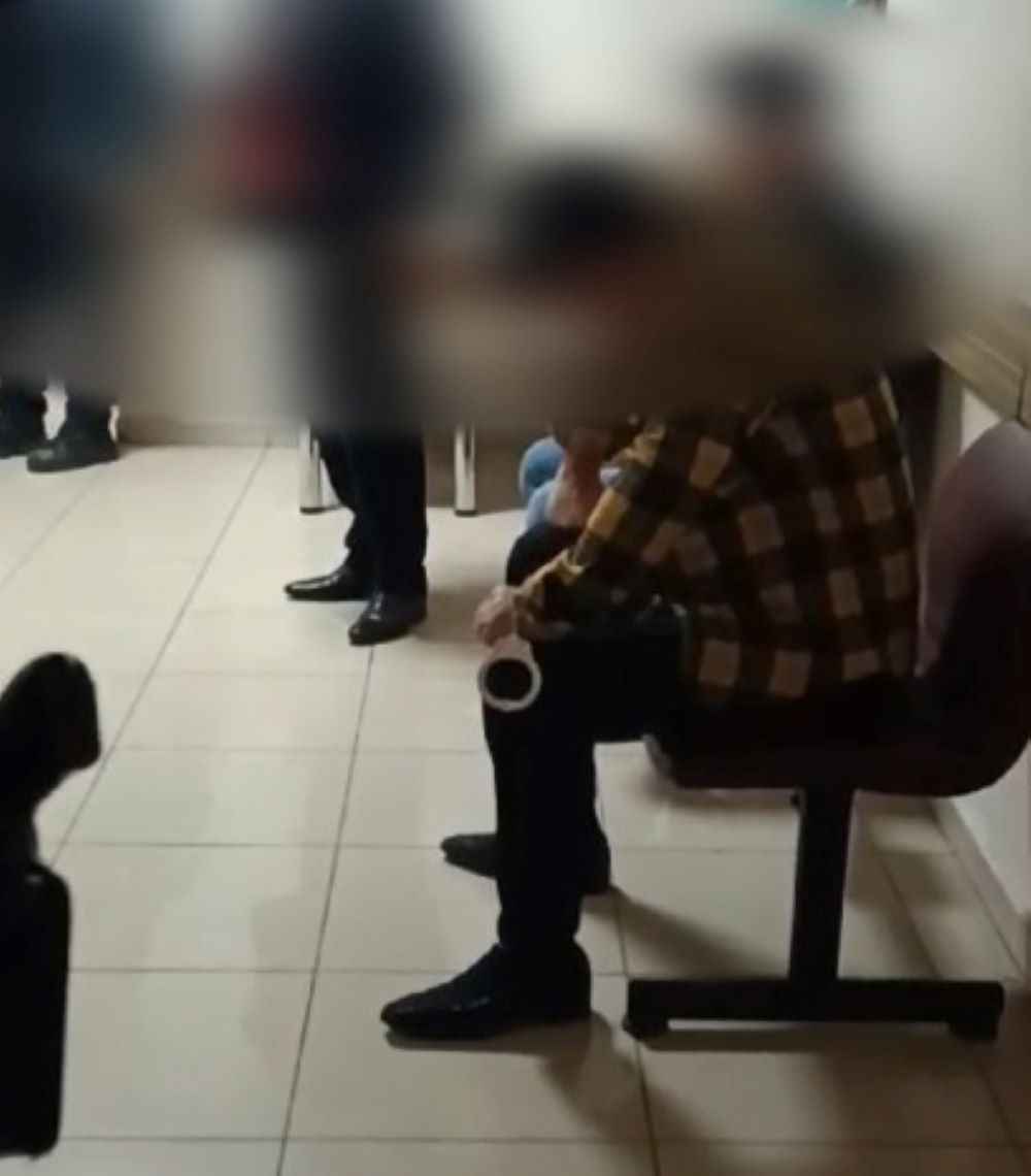 kayseride-bir-gece-kulubu-isletmesine-kadinlari-zorla-alikoydugu-ve-calistirdigi-iddiasiyla-operasyon-duzenlendi-operasyonda-7-supheli-gozaltina-alindi