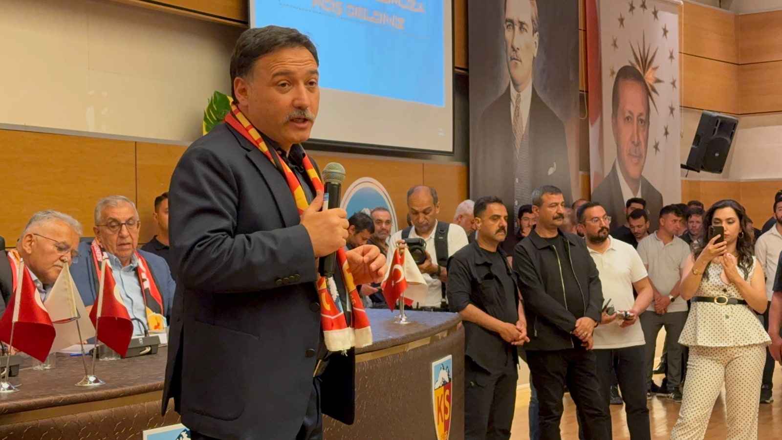kayserisporun-olaganustu-genel-kurulunda-tek-aday-olarak-secime-giren-ali-camli-yeniden-baskan-secildi-camli-aldigim-gorevin-ne-oldugunu-biliyorum-allahin-izniyle-bu-takimi-sampiyon-yapacagimizdan-hic-endisem-yok-dedi