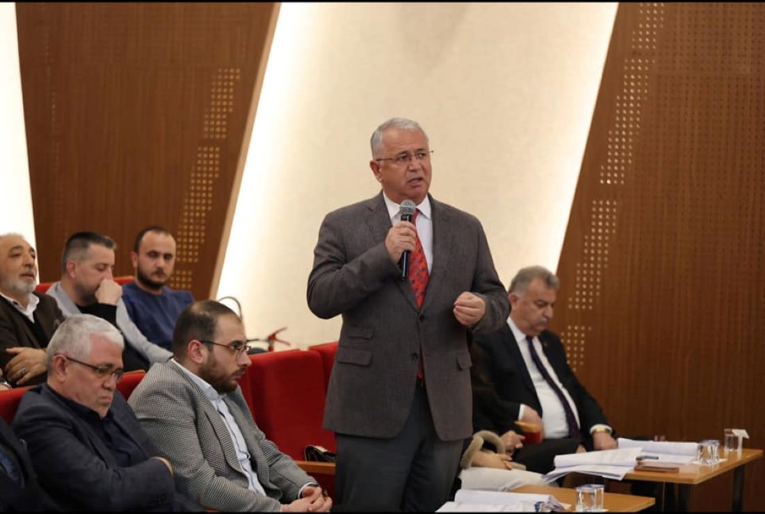 Cumhuriyet Halk Partisi (CHP) Kayseri Büyükşehir Belediye Meclis Üyesi Mustafa Çalıksoy, Melikgazi İlçesi Anbar Mahallesi’nde cami alanı olarak ayrılan parselin imar değişikliğiyle akaryakıt istasyonuna dönüştürülmesine karşı başlattıkları hukuk mücadeles